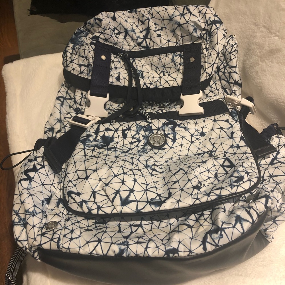 💖RARE💖 Lululemon Travelling Yogini Backpack